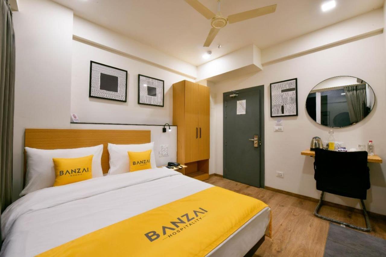 Banzai Rooms Nashik Esterno foto