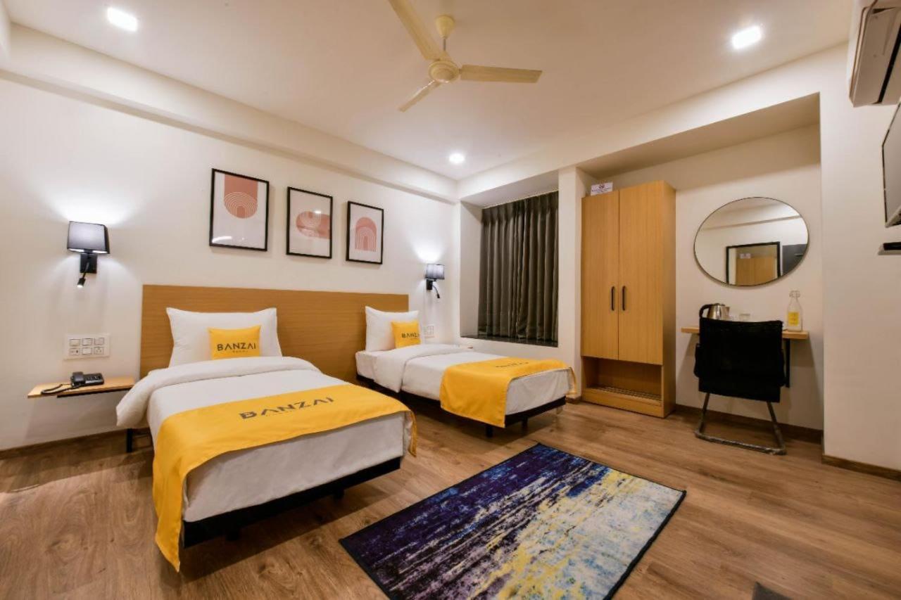Banzai Rooms Nashik Esterno foto
