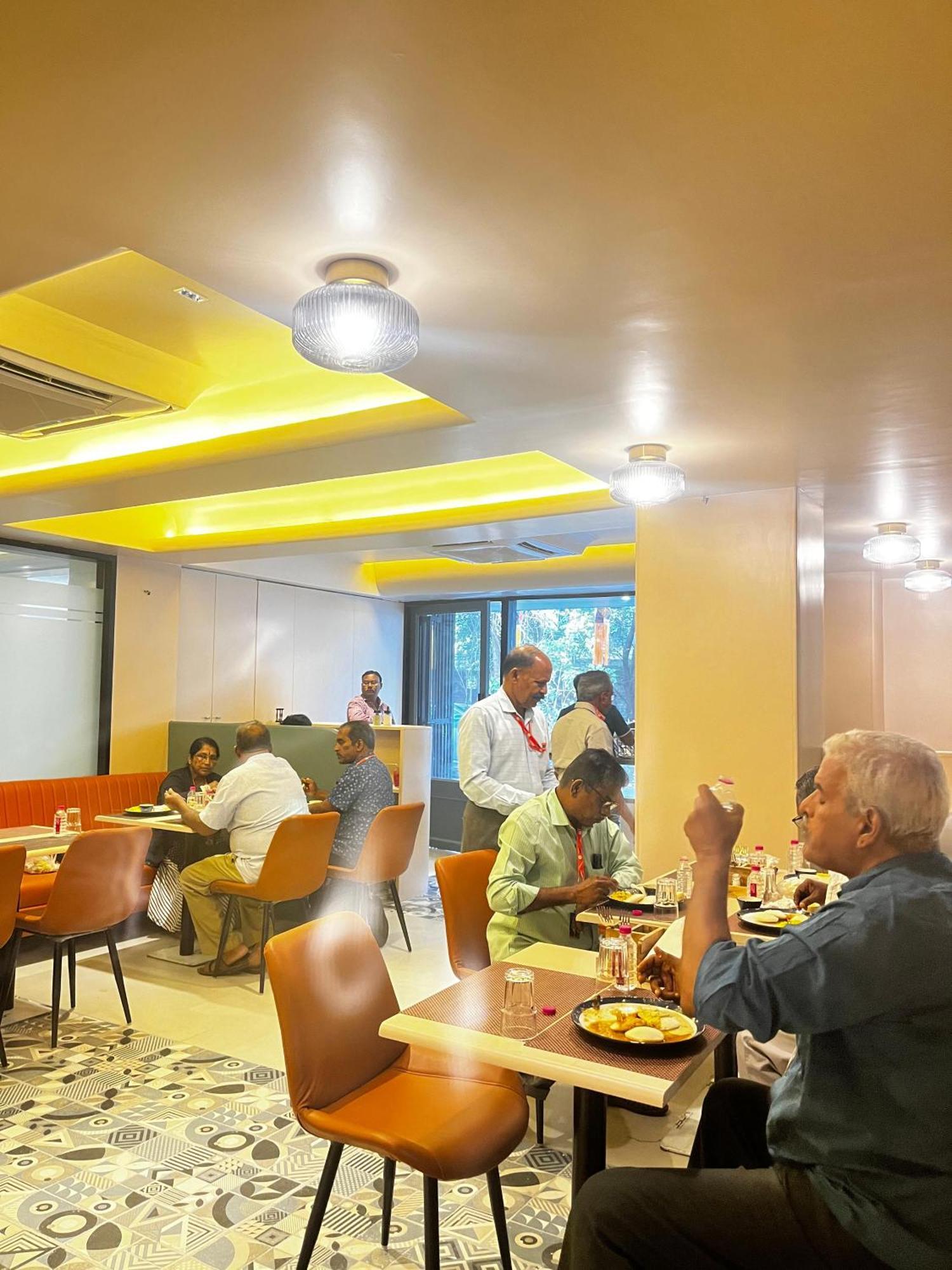Banzai Rooms Nashik Esterno foto